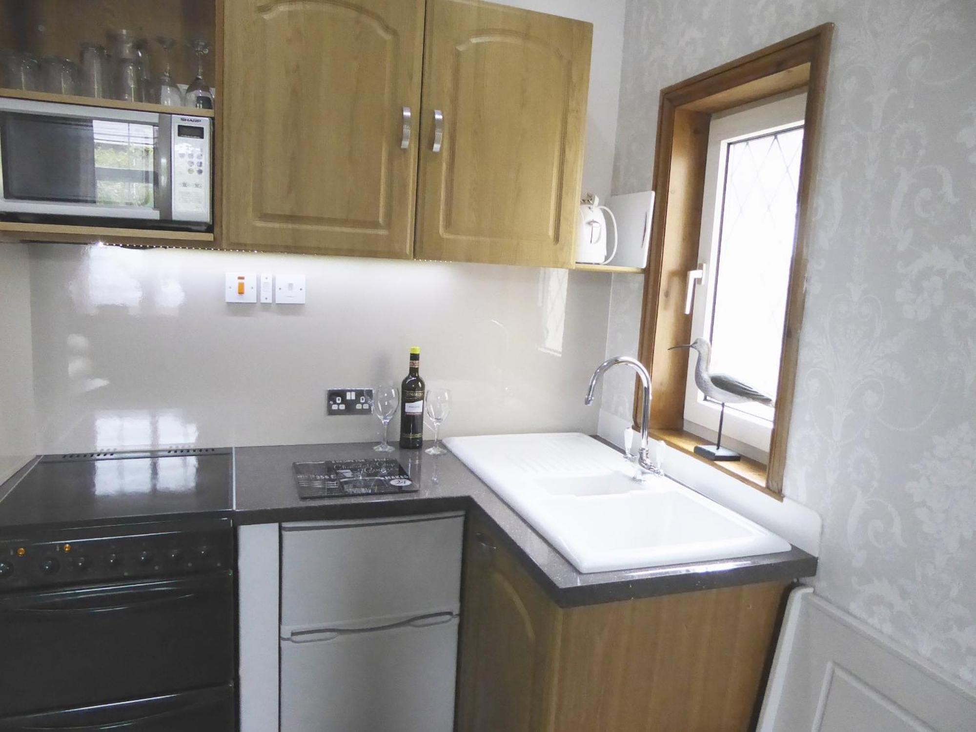 We Are Unique ! Only 4 Min Level Walk To Beach, Pubs, Shops, Restaraunts, Fab Htd Pool, Hottub, Games Room, Bbq'S,Tranquil Gardens, Bassets Acre, Just Six Beautiful 1 To 3 Bedroom Historic Apartments With Free Parking And Upgraded Wifi Portreath Zimmer foto